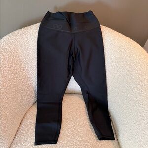 ALO Yoga Cropper Black Leggings